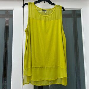 Vince Camuto citronelle top NWT